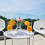 فيلة La Vie With Private Pool *