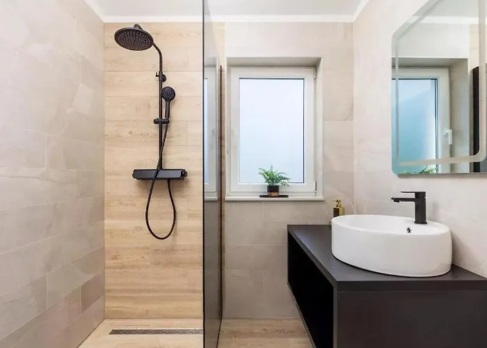 La Vie With Private Pool