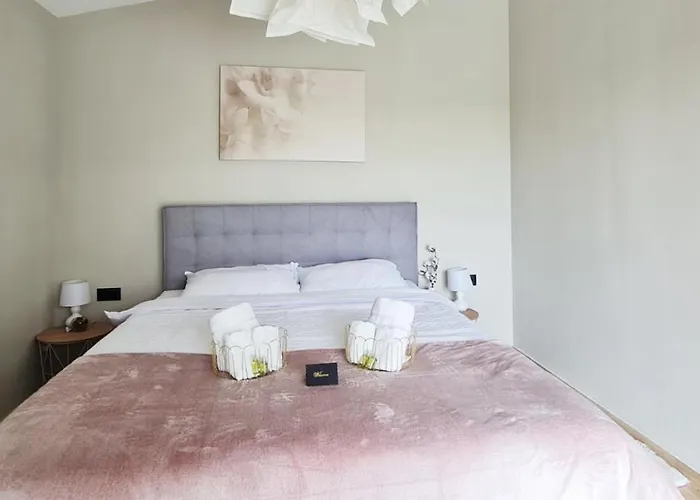 La Vie With Private Pool Villa Garica