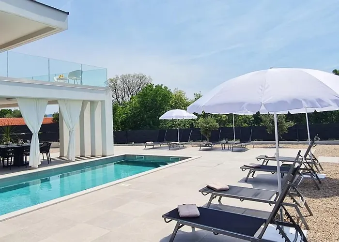 La Vie With Private Pool Вилла *