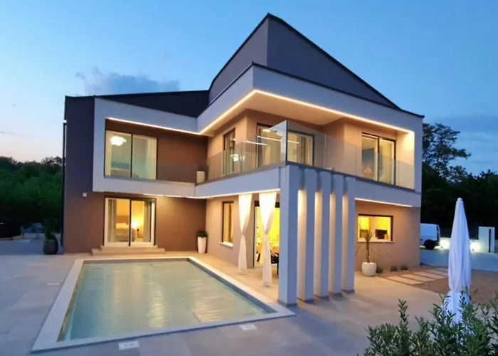 La Vie With Private Pool Garica