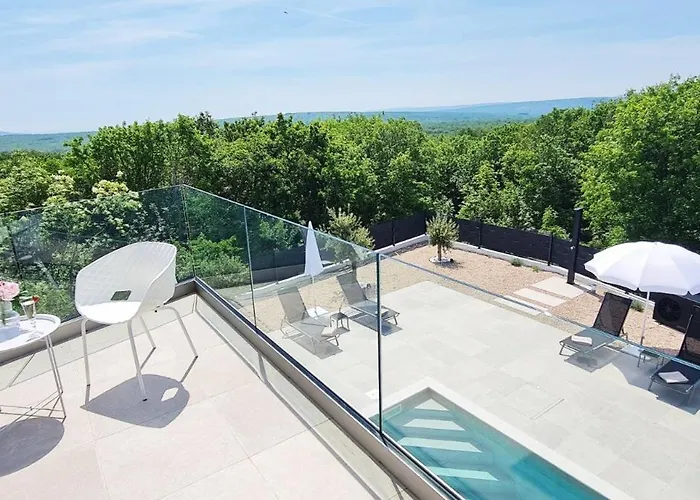 La Vie With Private Pool *