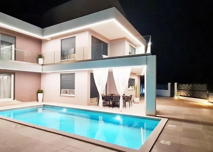 Вилла La Vie With Private Pool *