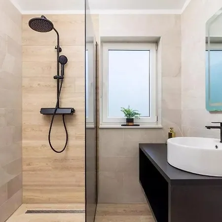 La Vie With Private Pool