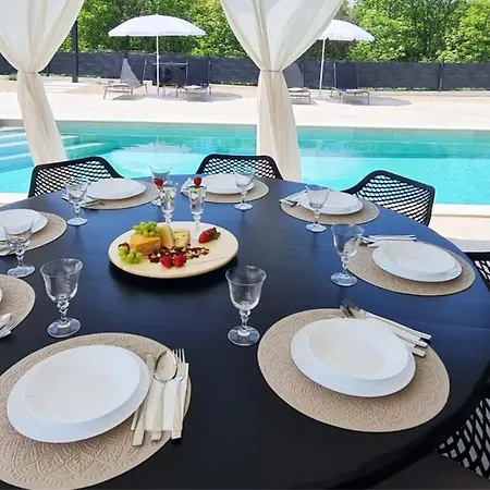 La Vie With Private Pool * Garica