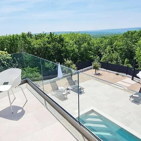 La Vie With Private Pool *