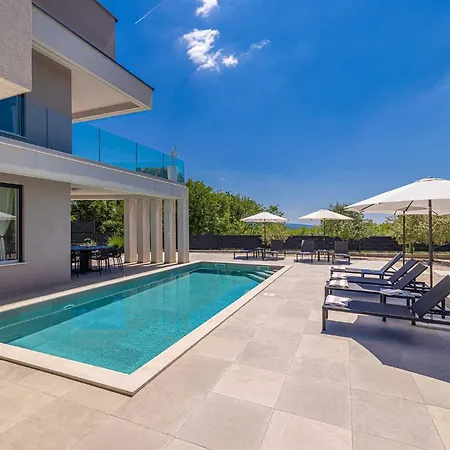 فيلة La Vie With Private Pool Garica