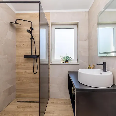 La Vie With Private Pool Garica