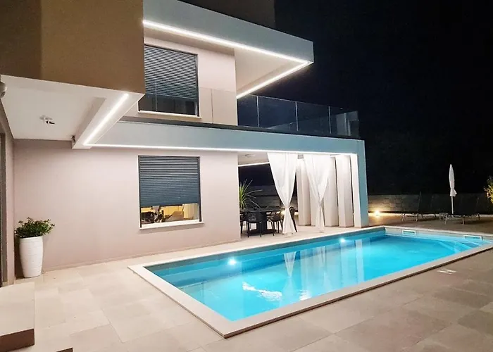 La Vie With Private Pool Villa *